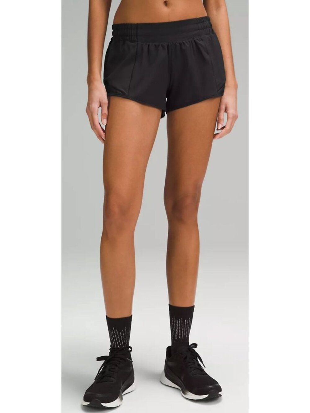 Lululemon Hotty Hot Low Rise Lined Shorts Black Size 4 Tall $68 [jb]